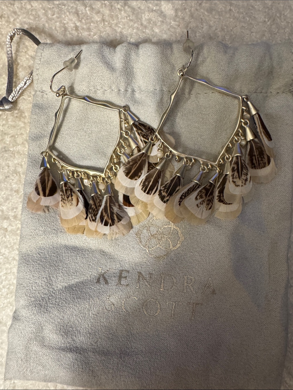 Kendra Scott Raven Feather Drop Hoop Earrings in Natural Brown